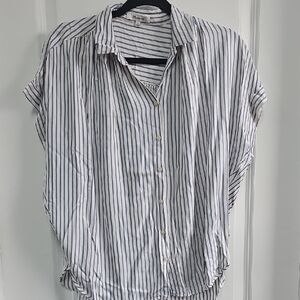 Madewell Blue and White Casual Button Down Shirt